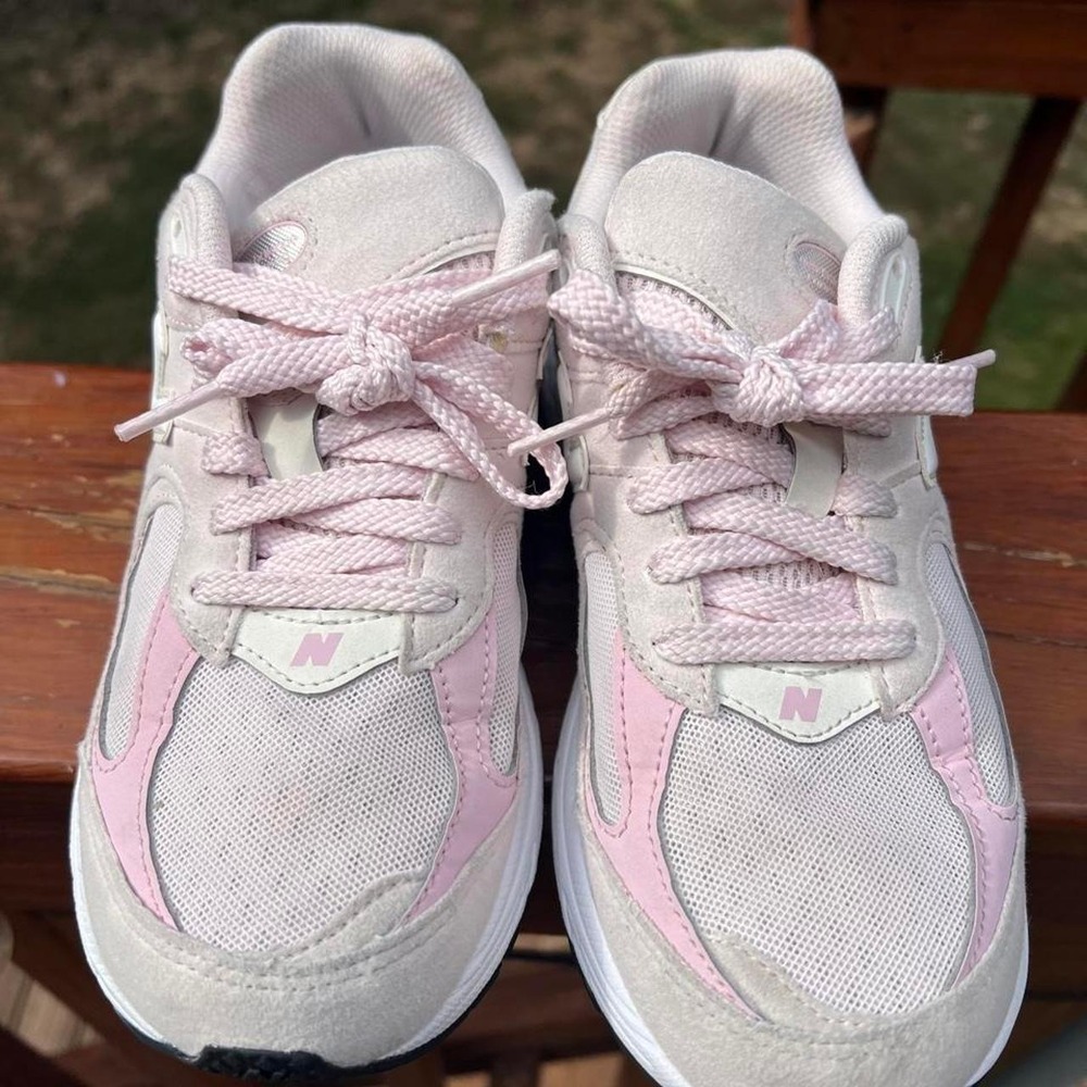 New Balance 2002r Youth 4 Pink White Running Jog Play School Sneakers